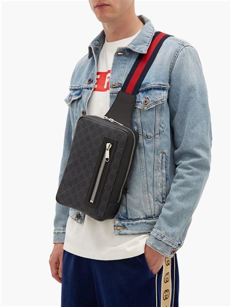 gucci supreme camera bag black|gucci gg supreme crossbody bag.